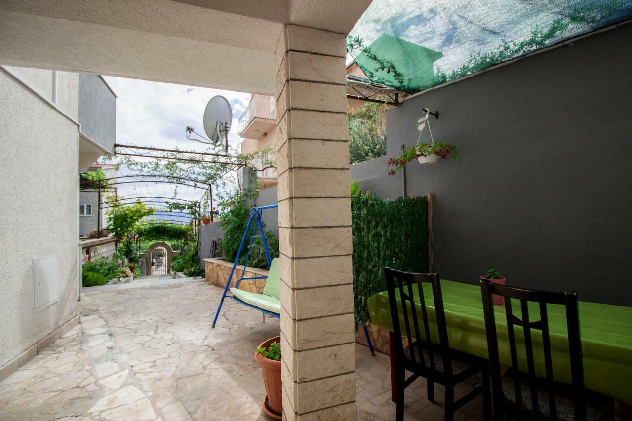 Mrkonjic Branko & Marija Apartmani 奥米什 外观 照片