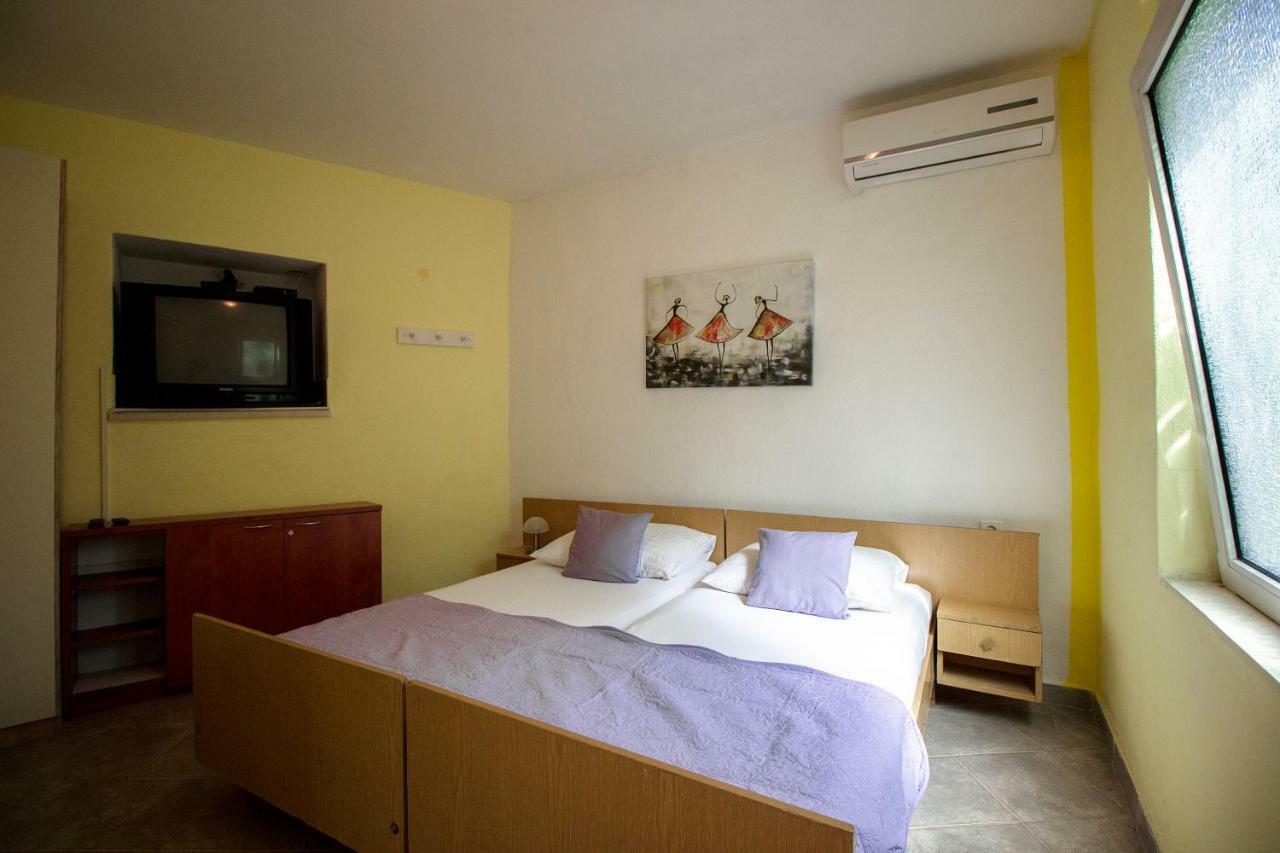 Mrkonjic Branko & Marija Apartmani 奥米什 外观 照片