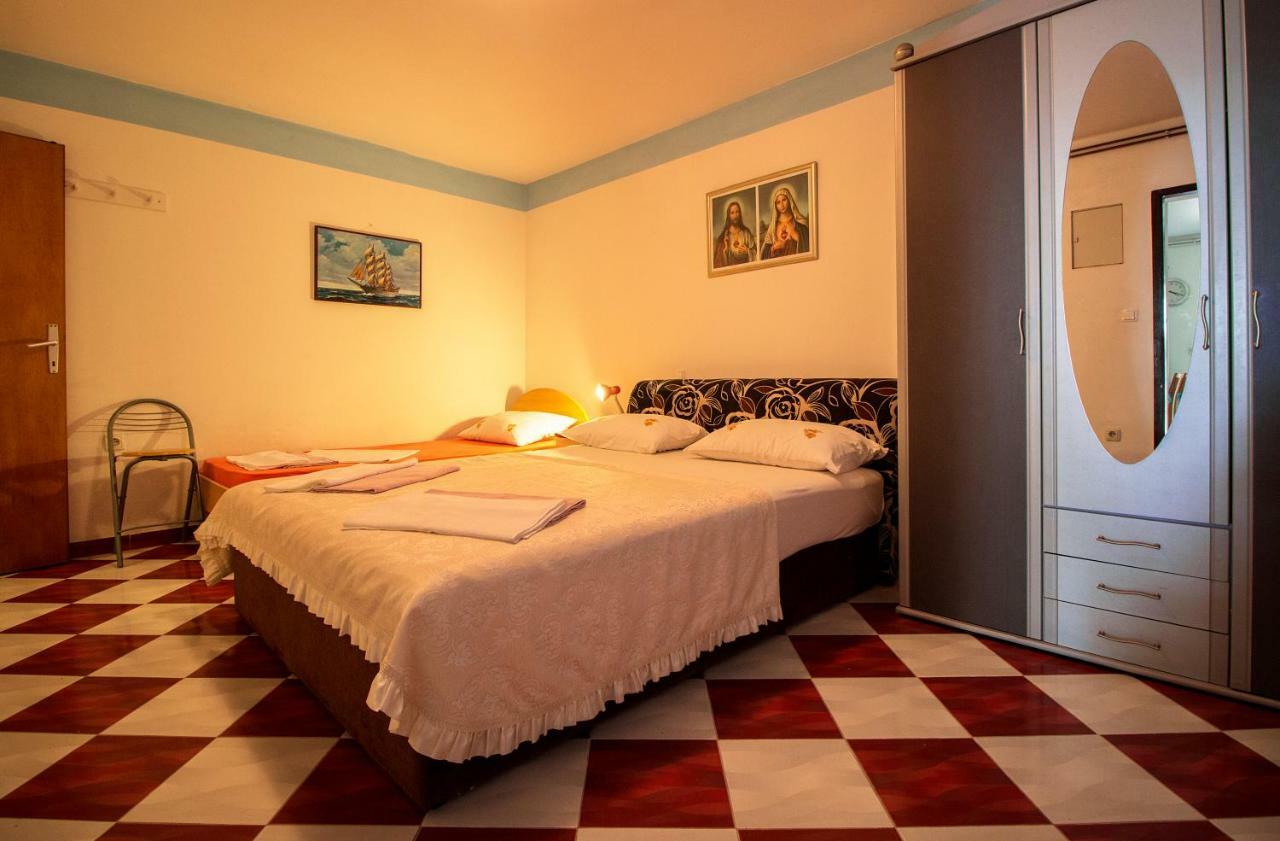 Mrkonjic Branko & Marija Apartmani 奥米什 外观 照片