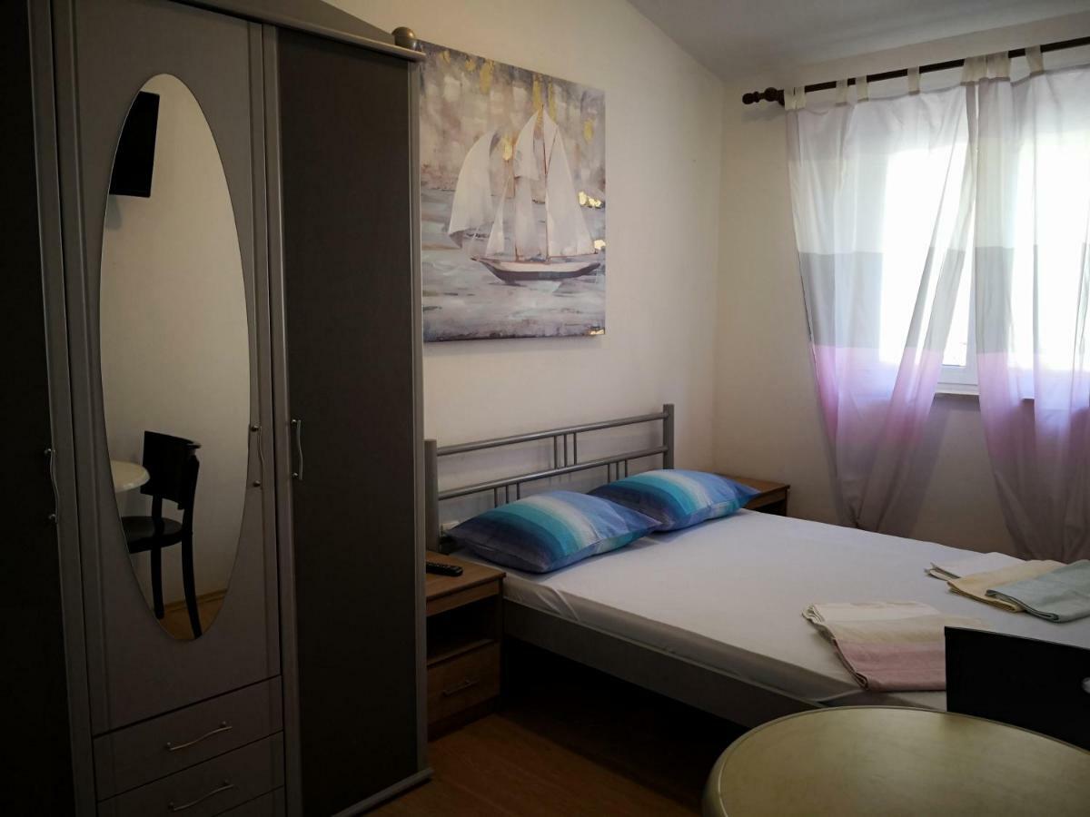 Mrkonjic Branko & Marija Apartmani 奥米什 外观 照片