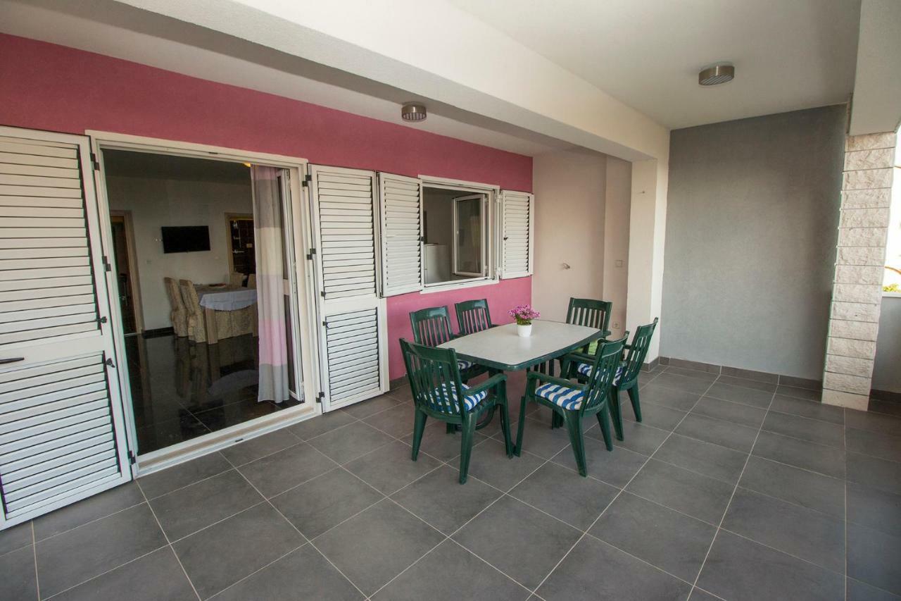 Mrkonjic Branko & Marija Apartmani 奥米什 外观 照片