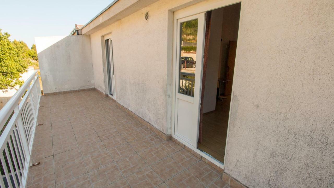 Mrkonjic Branko & Marija Apartmani 奥米什 外观 照片