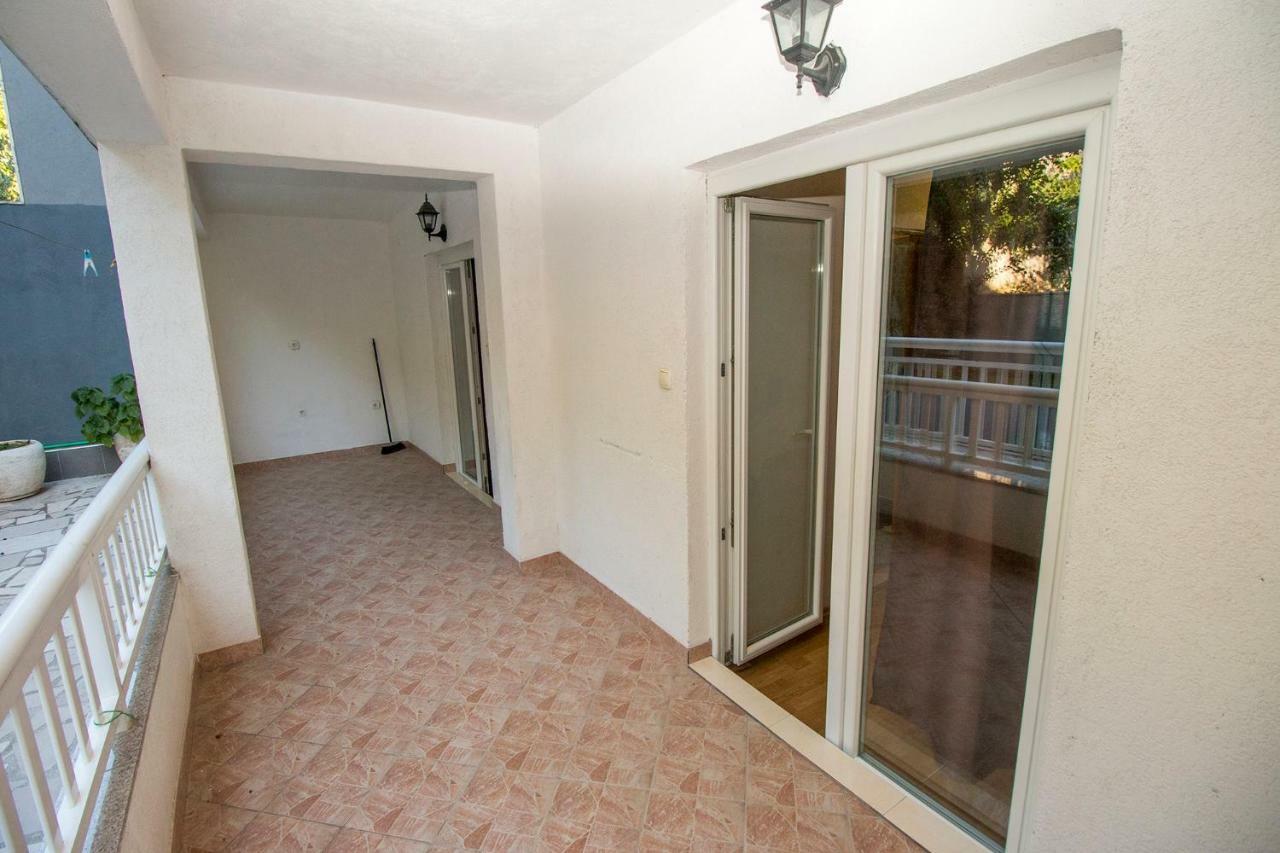 Mrkonjic Branko & Marija Apartmani 奥米什 外观 照片